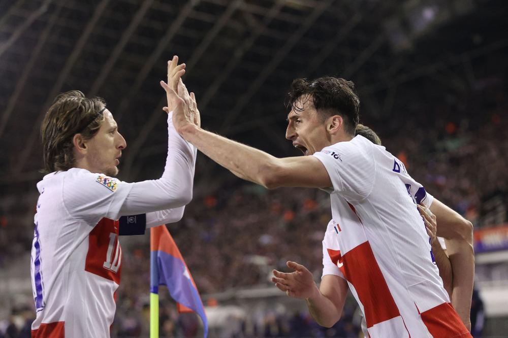 全队上下紧 全队上下紧